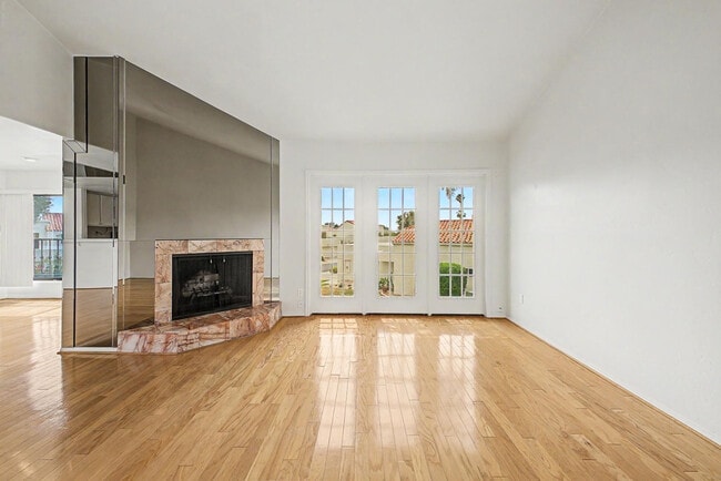 Building Photo - 5736 N 25th St