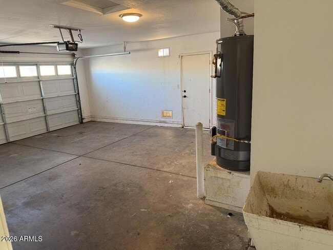 Building Photo - 11291 W Magnolia St