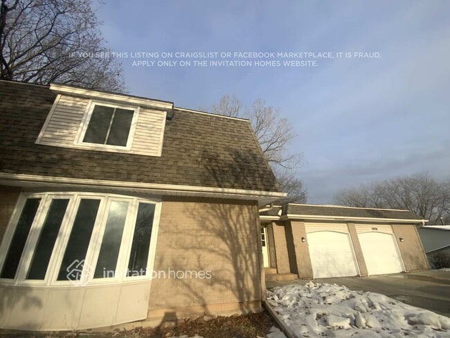 Building Photo - 15004 Park Ave S