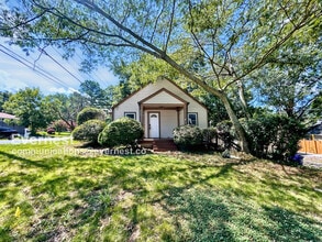 Building Photo - 1391 N Druid Hills Rd NE