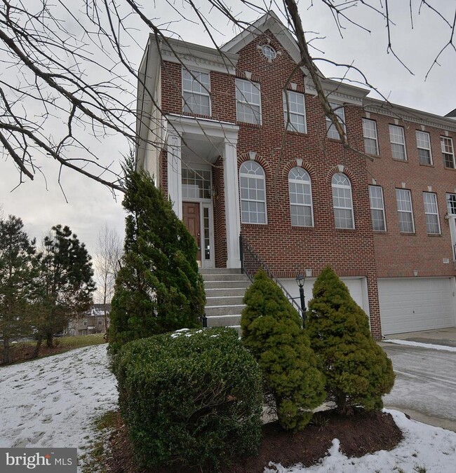 Building Photo - 43088 Shadow Terrace