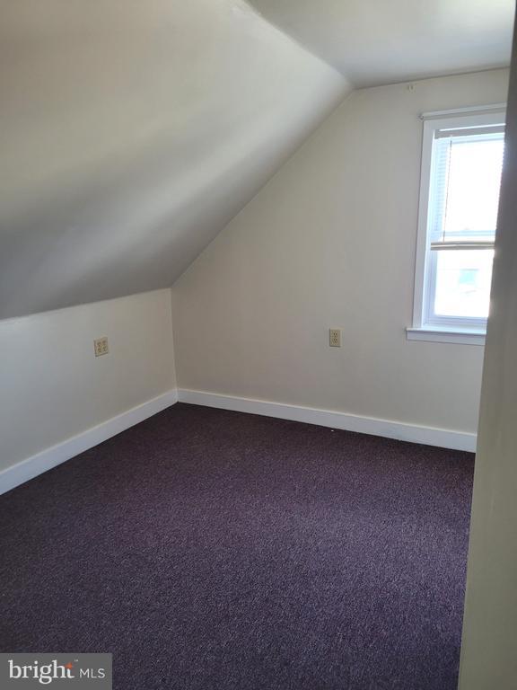 Building Photo - 308 Ash St