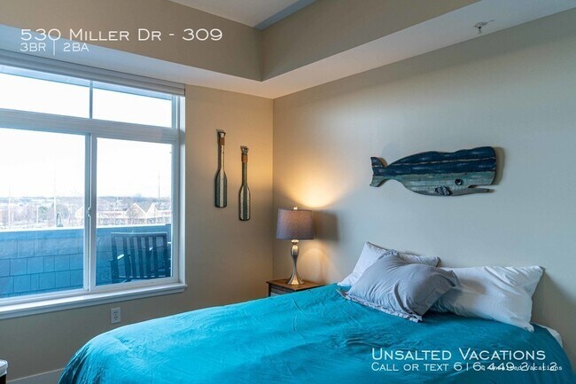 Building Photo - Grand Landing Condo