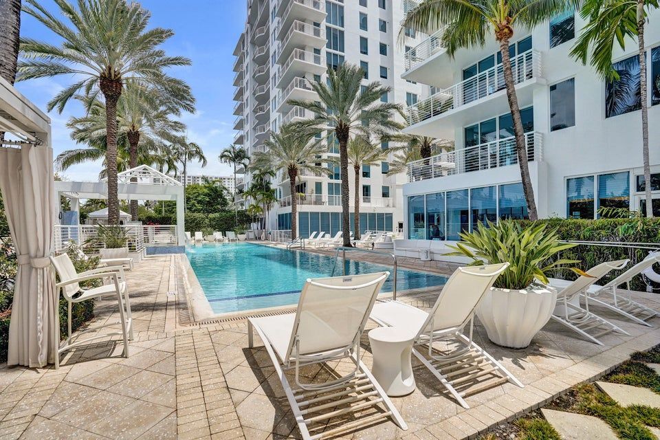 Building Photo - 2821 N Ocean Blvd