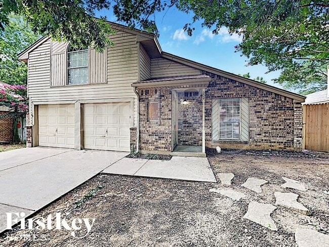 Building Photo - 504 Mockingbird Dr