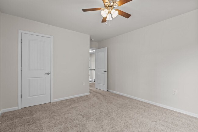 Building Photo - 1211 Nightshade Dr