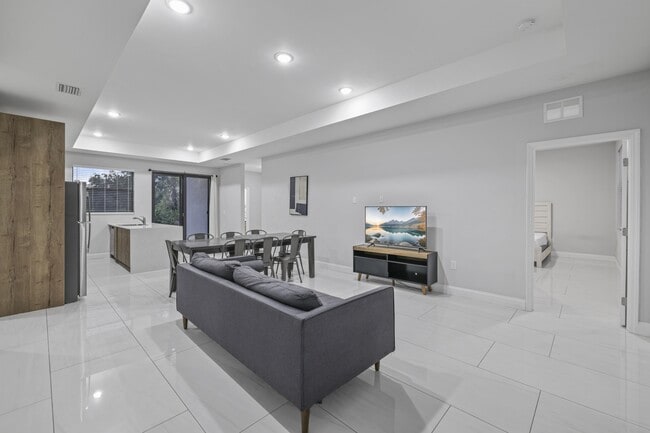 Building Photo - 2915 65th St W