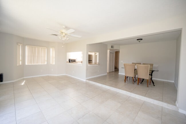 Building Photo - ICW-873 Caribbean Dr.