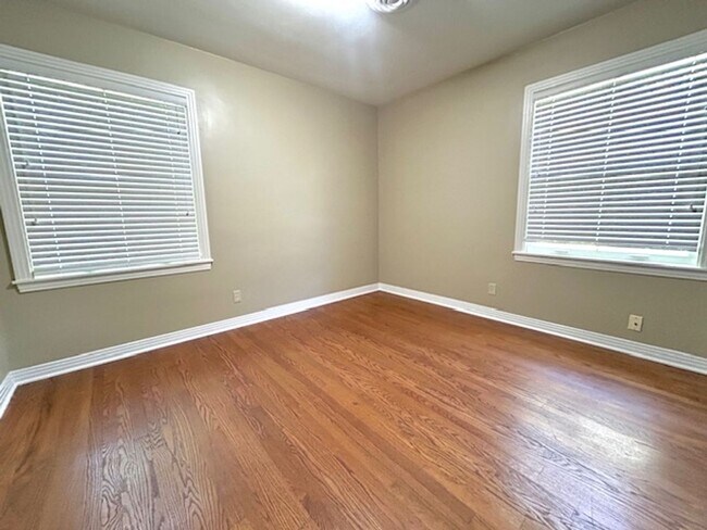 Building Photo - Coming Soon 10/8/25! Charming and spacious...