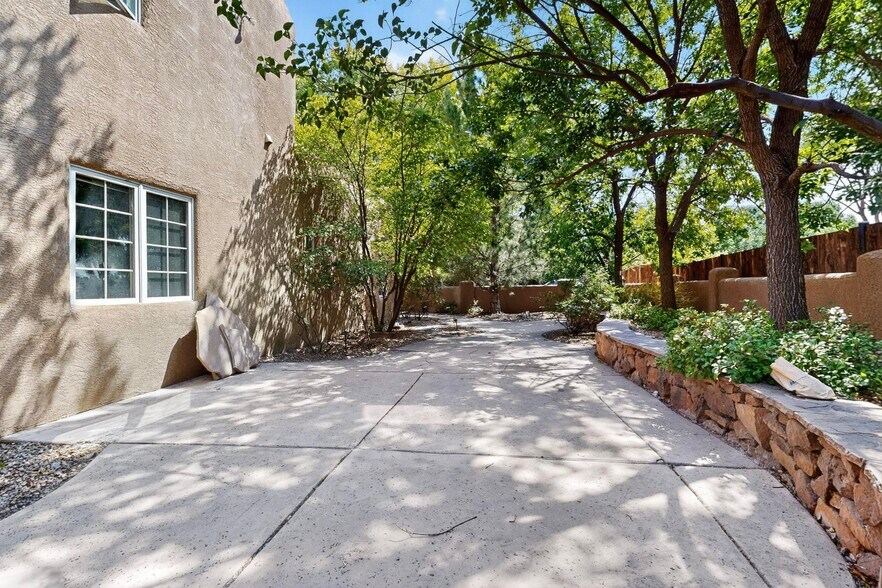 patio on west side - 1115 Roadrunner Ln NW