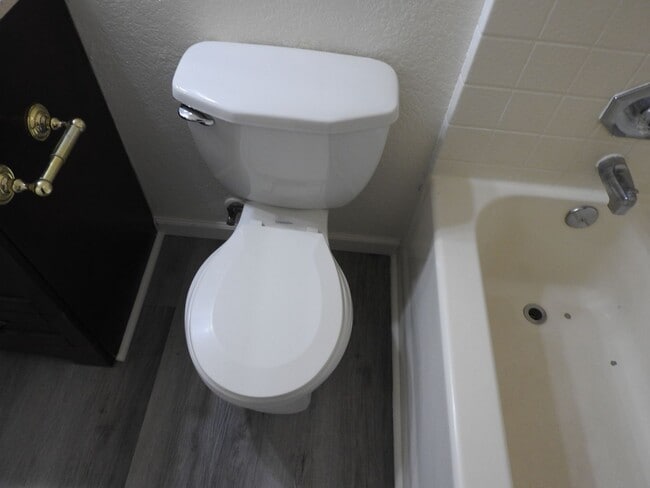 Building Photo - Three bedroom home