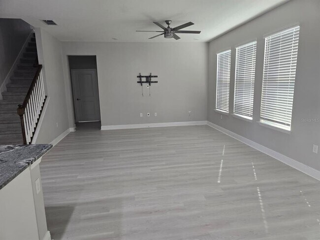 Building Photo - 10916 Honor Rd