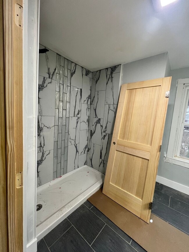 Building Photo - Coming Soon. Under Renovation-3 Bedroom 2.5 Bath in Lancaster City