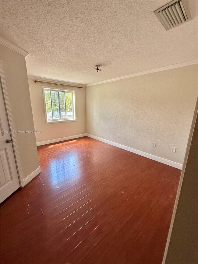 Building Photo - 17515 NW 67th Ct