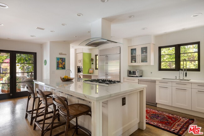 Building Photo - 1745 N Vista St