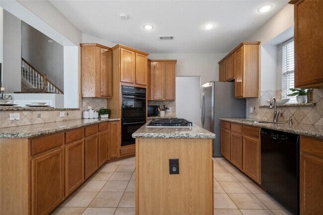 Building Photo - 35 N York Gate Ct