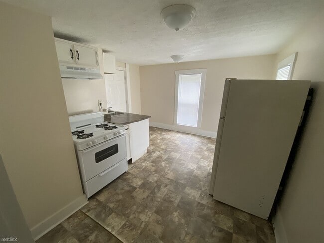 Building Photo - 1 br, 1 bath House - 912 1/2 W Franklin St