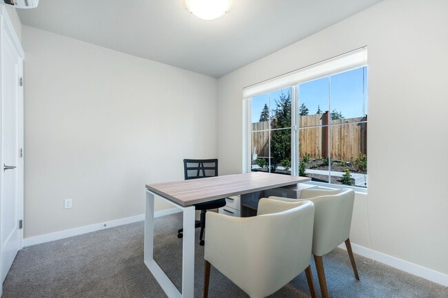 Building Photo - 4 Bed | 3.5 Bathroom | 1840 Sq Ft | $3,400