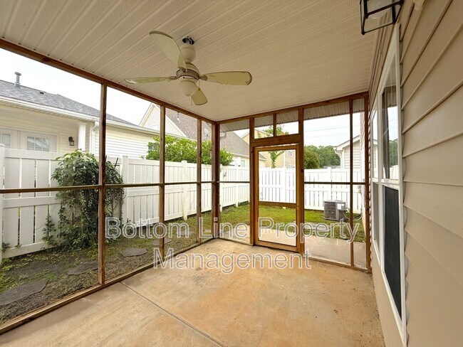 Building Photo - 3131 Ocalle Ln