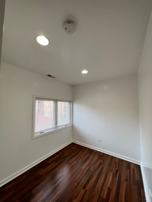 Building Photo - 8513 S Sangamon St