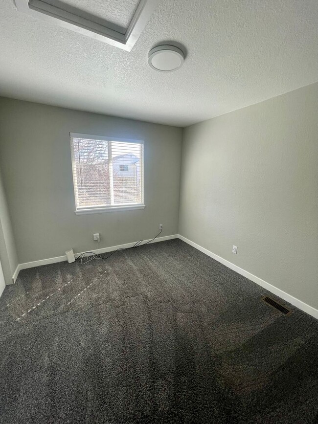 Building Photo - Lovley 3 bedroom home located in Steston H...