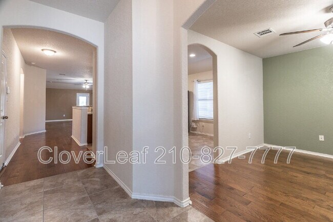 Building Photo - 8439 Painted Wagon