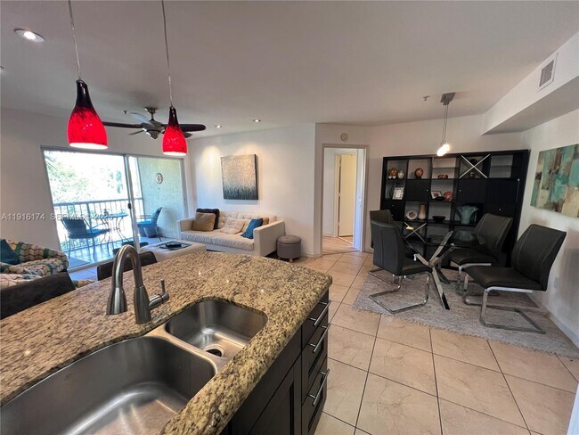 Building Photo - 460 S Park Rd