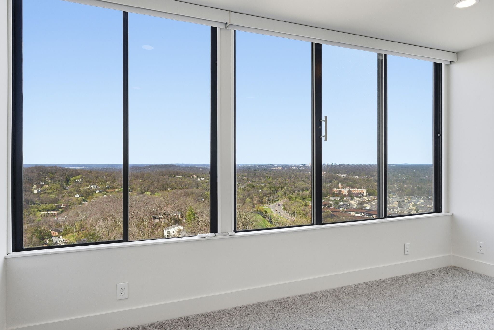 Building Photo - 6666 Brookmont Ter