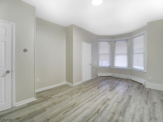 Building Photo - 178 Littleton Ave