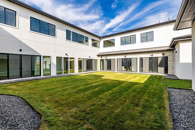 Building Photo - 12401 Rivendell Ct