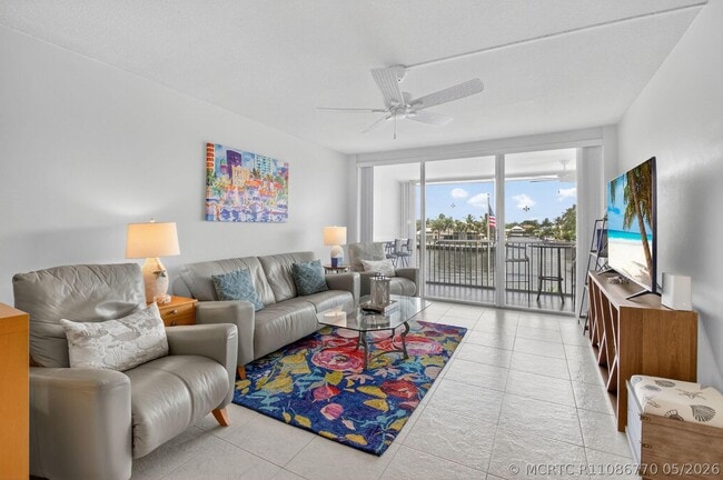 Building Photo - 3100 S Ocean Blvd