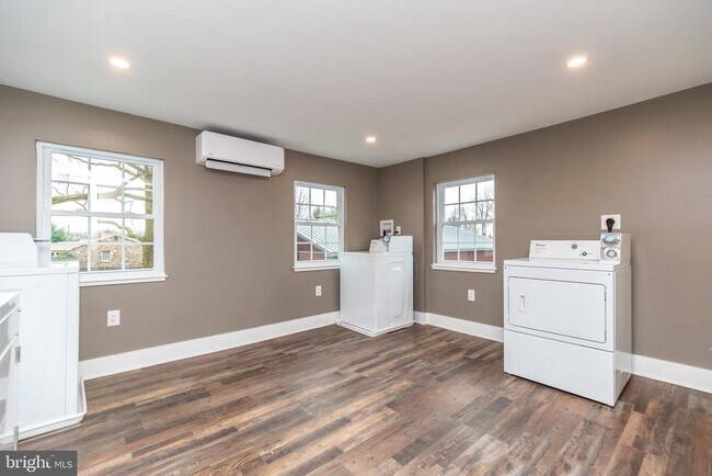 Building Photo - 4844 Old Easton Rd