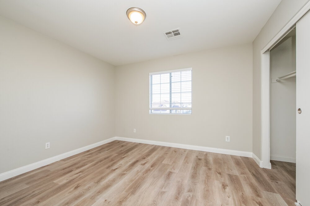 Building Photo - 4034 Warren Rock St