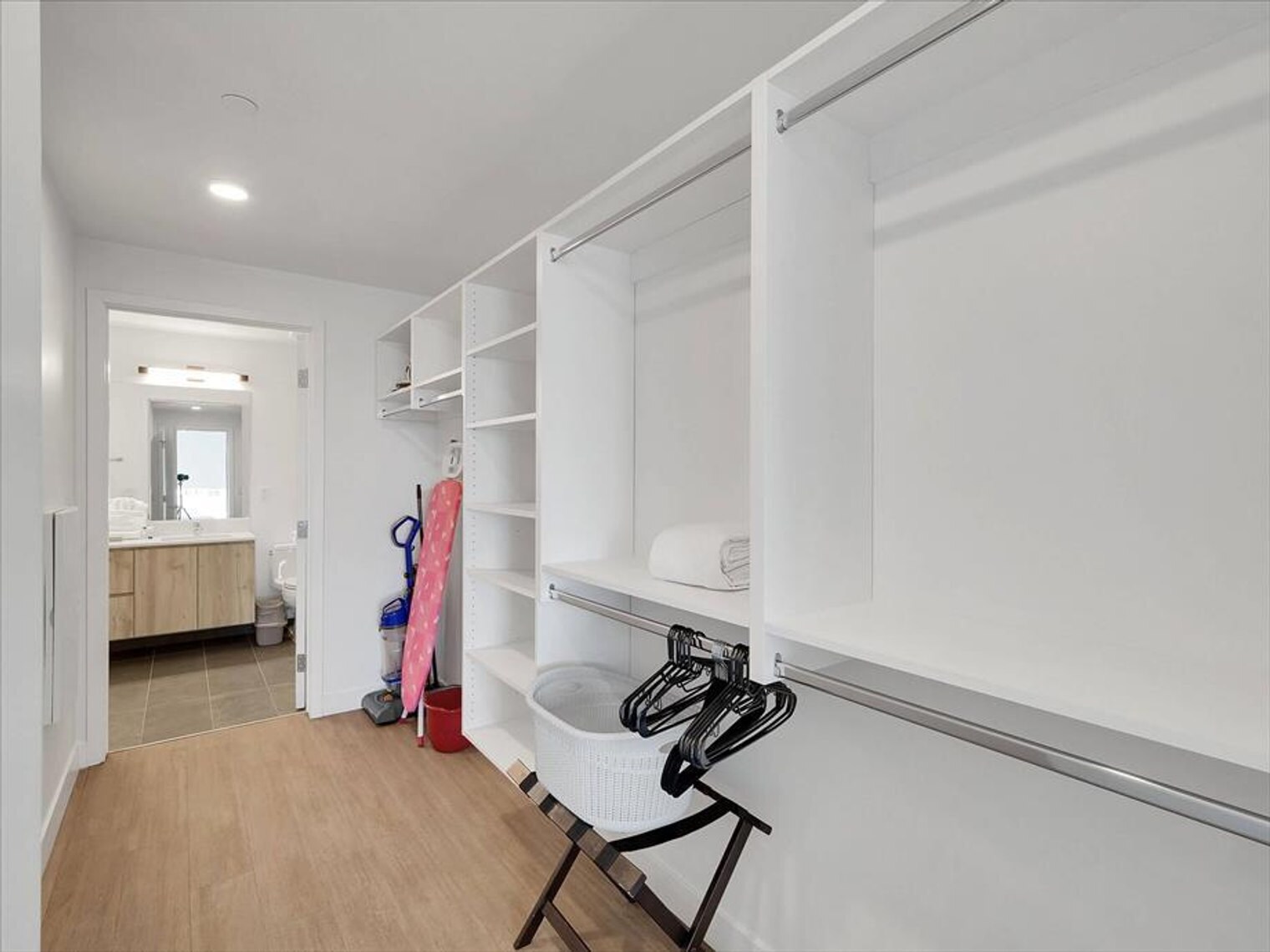 Building Photo - 817 N 6th St