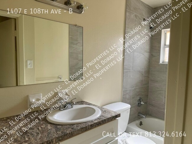 Building Photo - Newly Renovated  2 br / 1 ba duplex for re...