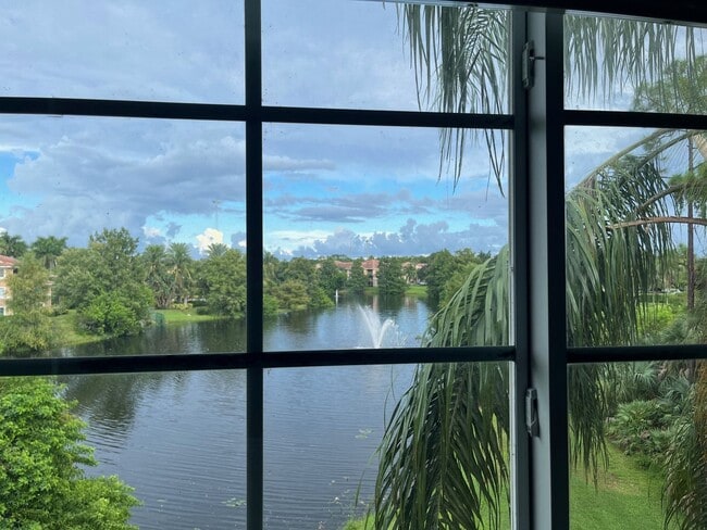 Building Photo - GORGEOUS 1 BEDROOM WITH WATER VIEWS IN POR...