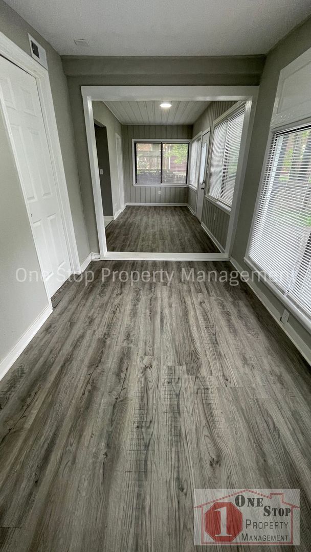 Building Photo - Beautiful 4 Bedroom 2 Bathroom Home in Kan...