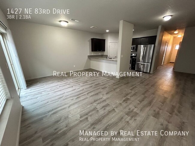 Building Photo - 1427 NE 83rd Dr