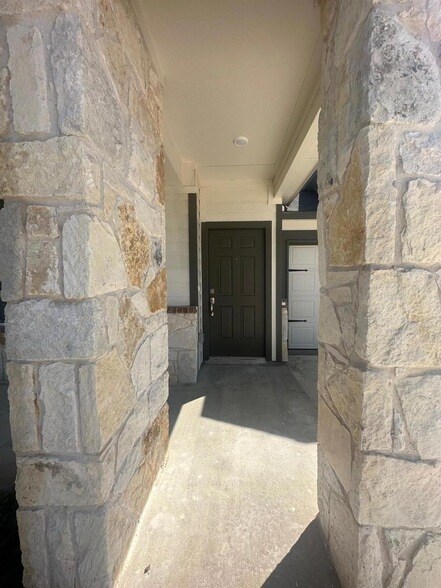 Building Photo - 453 Alamito Ave