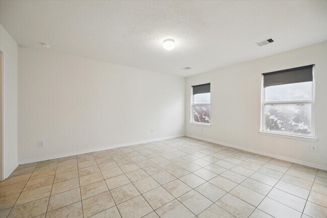 Building Photo - 16343 Oakside Hollow Ln