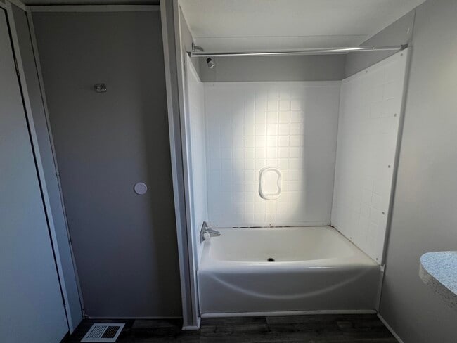 Building Photo - 295 Sawgrass Ct