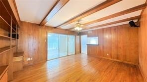 Building Photo - 3727 Woodvalley Dr