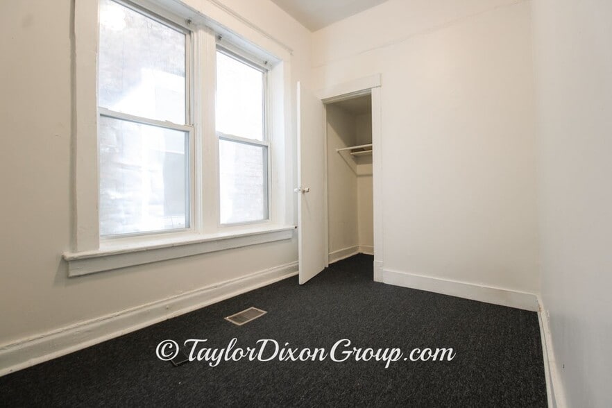 Building Photo - 4249 W Maypole Ave