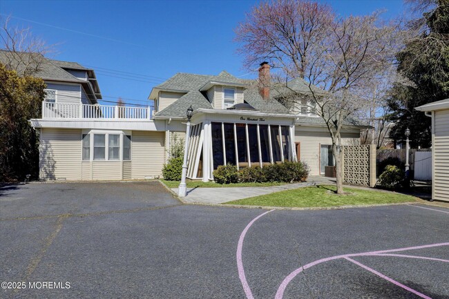 Building Photo - 105 Elberon Ave