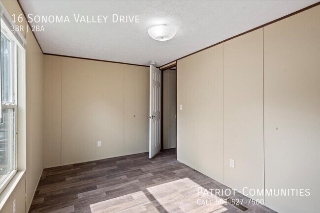 Building Photo - 16 Sonoma Dr