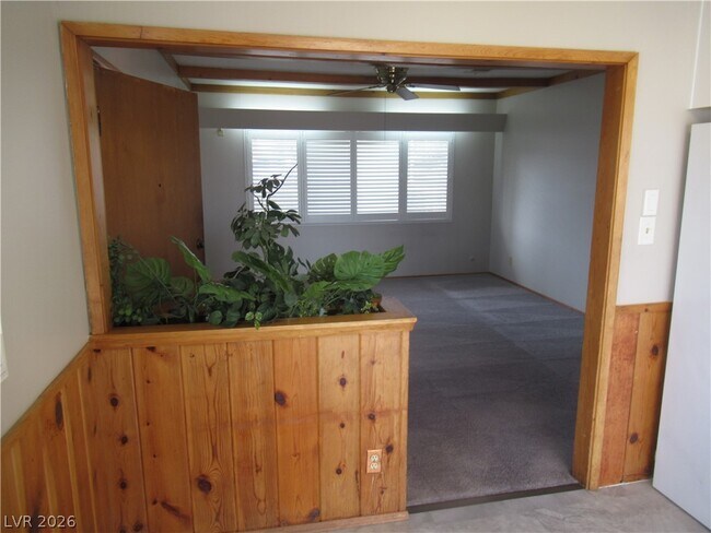 Building Photo - 107 E Pacific Ave