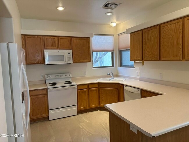 Building Photo - 17012 E Salida Dr