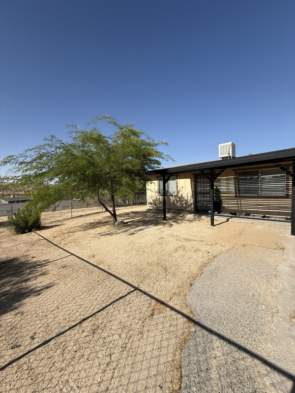 Building Photo - 61452 Desert Air Rd