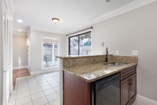 Building Photo - Charming East Cobb Home in Quiet Cul-de-Sac – Updated, Spacious & Great Schools!