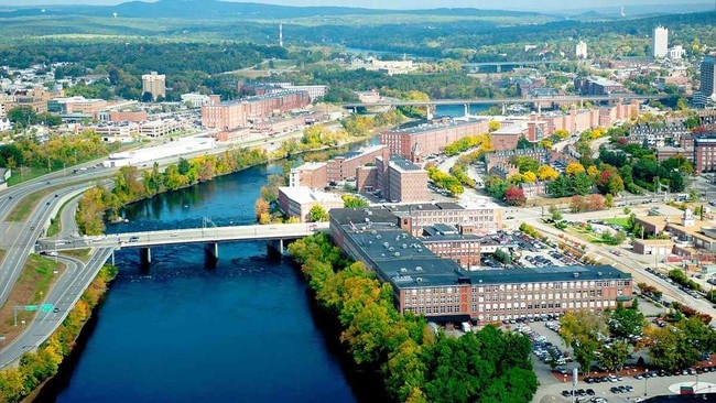 Building Photo - 191 Turner St